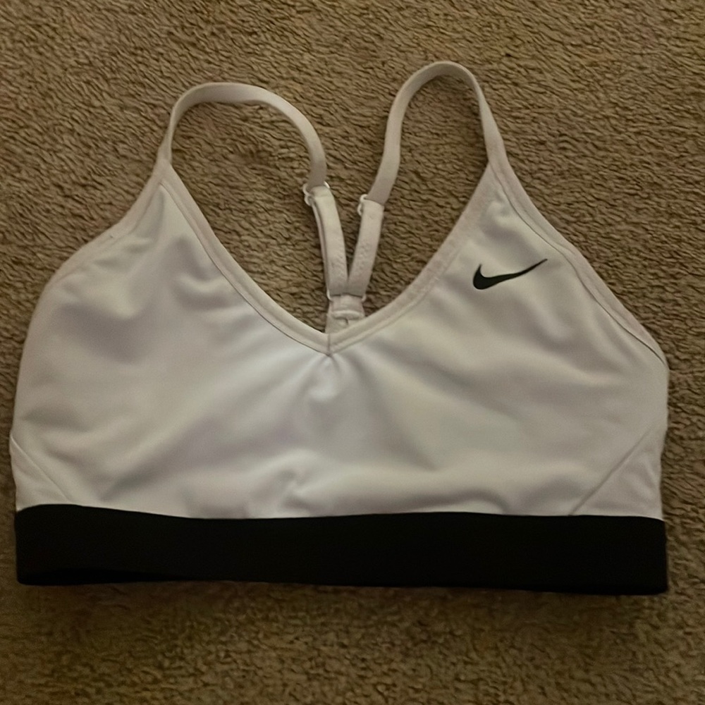 WOMENS NIKE SPORTS BRA, SIZE SMALL, WORN SEVERAL TIMES